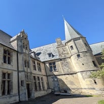 Visite guidée à Laon : L'hôtel du Petit-Saint-Vincent