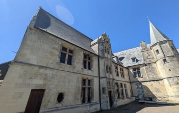 Visite guidée à Laon : L'hôtel du Petit-Saint-Vincent