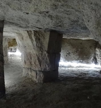 Visite libre à Laon : Les souterrains de la cité médiévale
