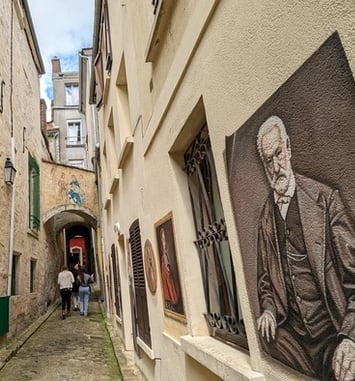 Visite guidée à Laon : Le street art, l'art de passage