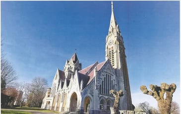 Visite guidée de l'église Art Déco de Mont Notre Dame